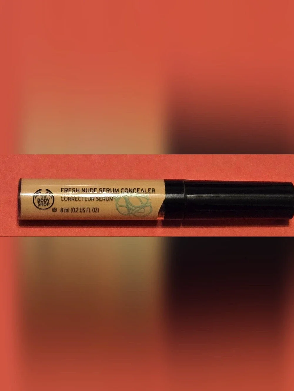 The Body Shop Fresh Nude Serum Concealer Shade 01 Light